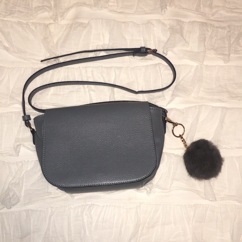 Purse w/ Pom